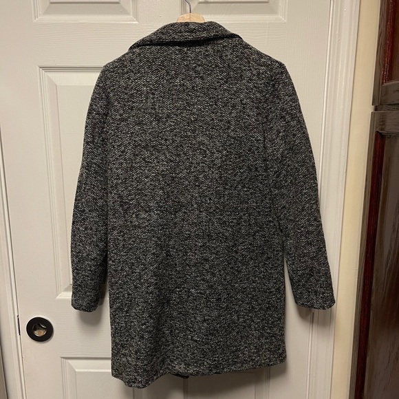 Oversized Coat - Picture 4 of 4